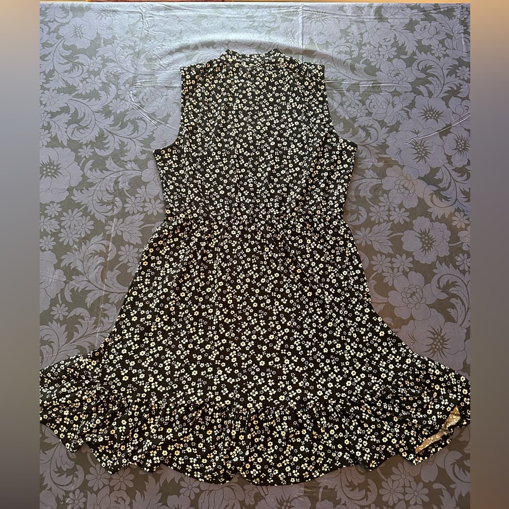 Small Lily Rose black and white floral dress